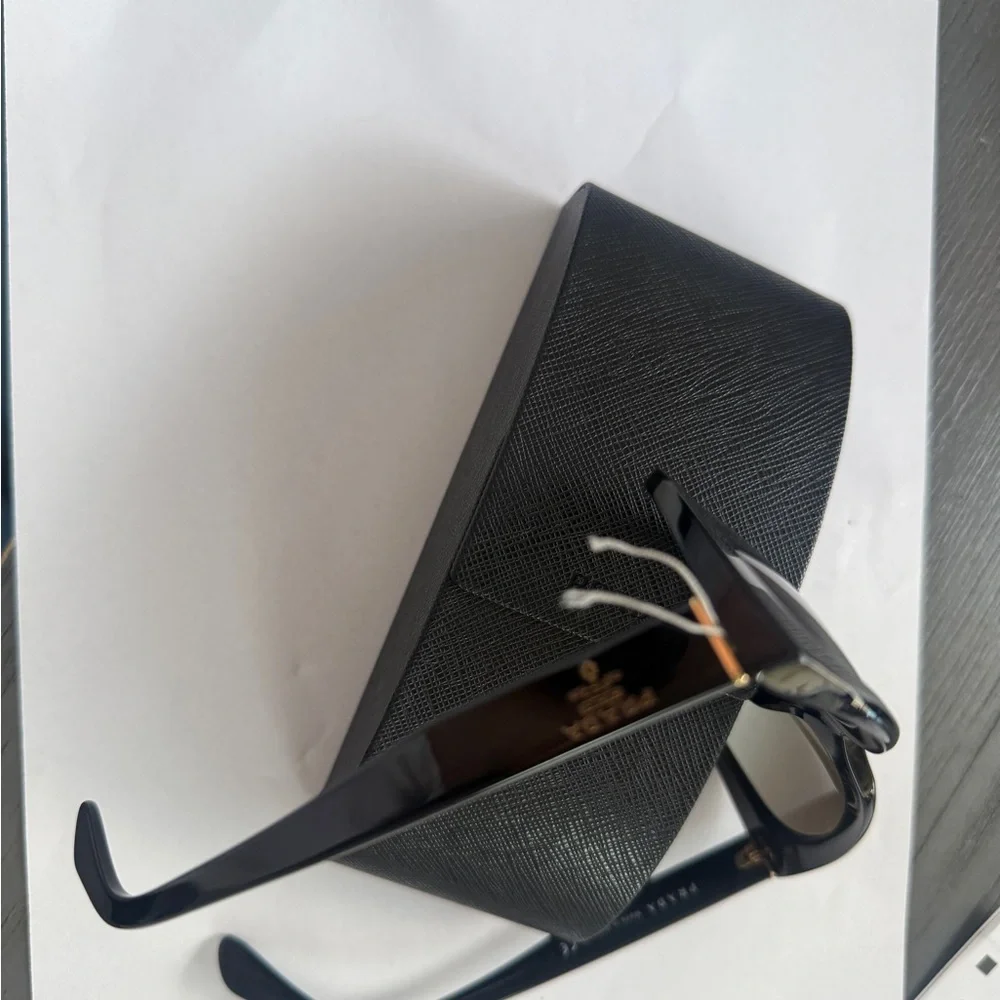 PRADA  SPR16R 1AB-0A7 Gloss Black/Brown Gradient Women's Sunglasses Italy